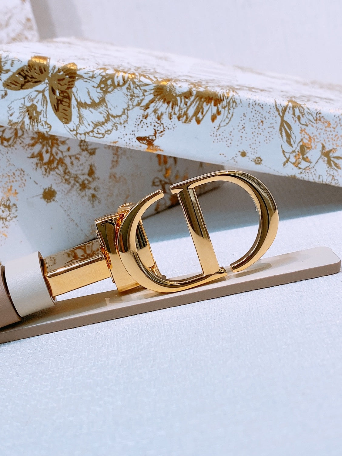 DIOR 25S BELT 20 MM IN LIGHT BEIGE BROWN CALFSKIN 572903